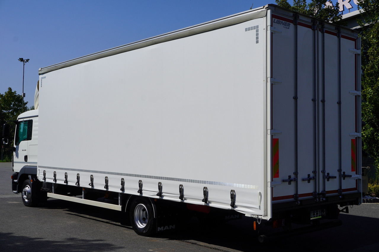 MAN TGL 12.190 / Curtainsider 19 EPAL / Sleeper cab - Camión lona: foto 3 MAN TGL 12.190 / Curtainsider 19 EPAL / Sleeper cab - Camión lona: foto 3