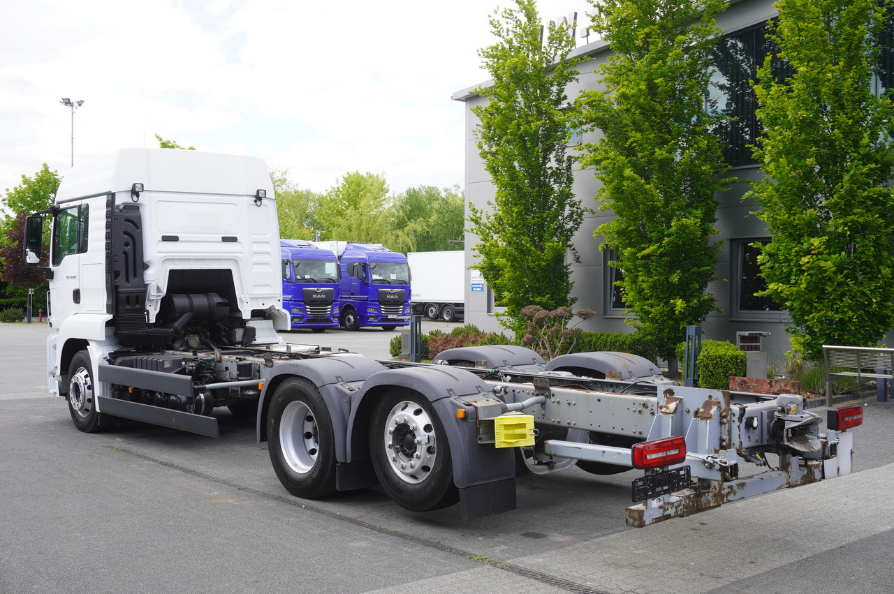 MAN TGS 26.420 / 7.5 m chassis / 14.5 t load cap. / Sleeping cab - Camión chasis: foto 3 MAN TGS 26.420 / 7.5 m chassis / 14.5 t load cap. / Sleeping cab - Camión chasis: foto 3