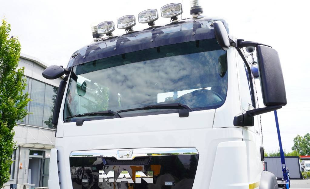 Camión multibasculante MAN TGS 35.400 8×4 HYVA LIFT 32.56 SE hooklift: foto 18