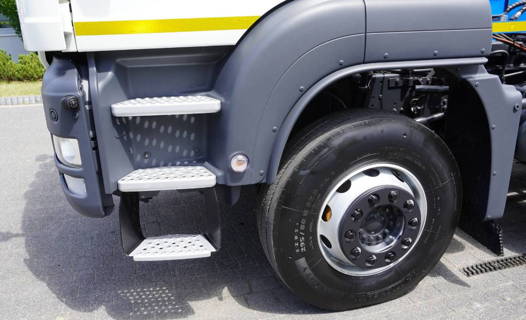 Camión multibasculante MAN TGS 35.400 8×4 HYVA LIFT 32.56 SE hooklift: foto 21