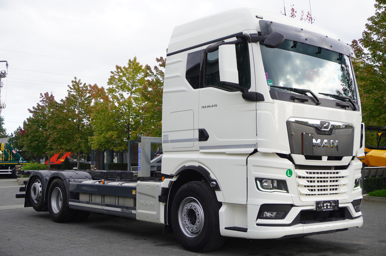 MAN TGX 26.470 6x2 COINTAINERKIPPER HYVA HIRMSCHLING / 200 tho. km! - Camión portacontenedore/ Intercambiable: foto 4 MAN TGX 26.470 6x2 COINTAINERKIPPER HYVA HIRMSCHLING / 200 tho. km! - Camión portacontenedore/ Intercambiable: foto 4