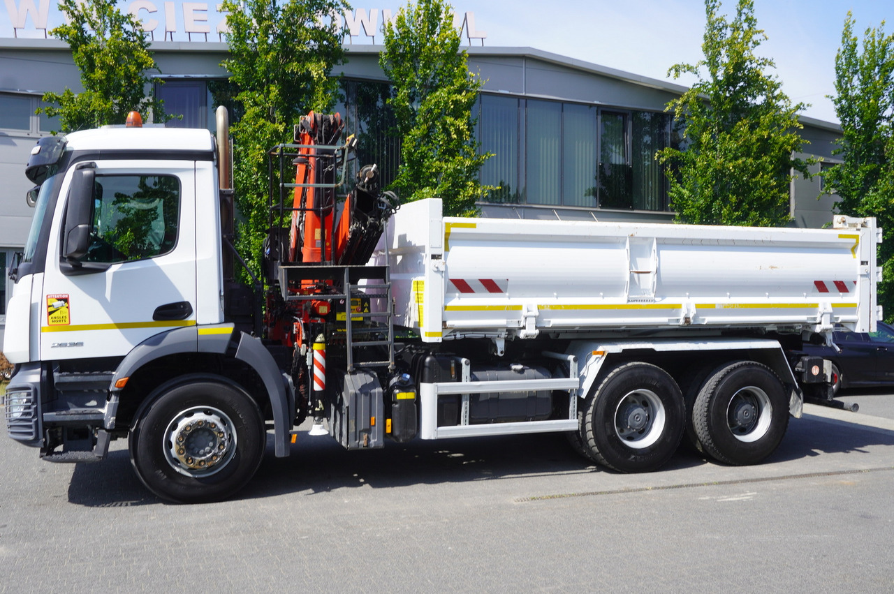 MERCEDES-BENZ AROCS 2636 / Fassi F155A.0.22 crane 6t / 120 tho. km / 3-sided dump truck / 2 x Bordmatic - Camión caja abierta, Camión grúa: foto 4 MERCEDES-BENZ AROCS 2636 / Fassi F155A.0.22 crane 6t / 120 tho. km / 3-sided dump truck / 2 x Bordmatic - Camión caja abierta, Camión grúa: foto 4