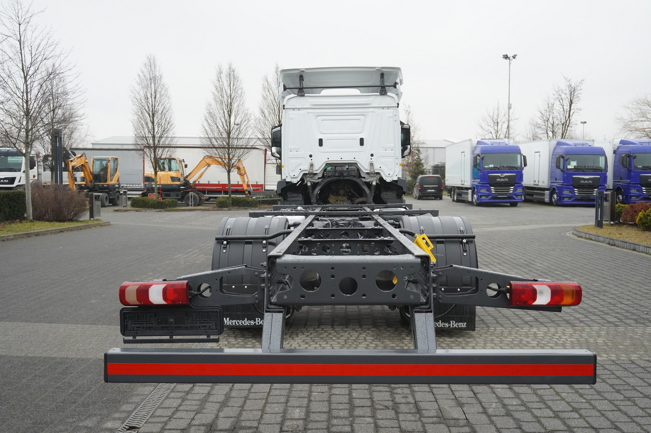 MERCEDES-BENZ Actros 1824 / 9.1 m chassis / sleeping cabin - Camión chasis: foto 5 MERCEDES-BENZ Actros 1824 / 9.1 m chassis / sleeping cabin - Camión chasis: foto 5