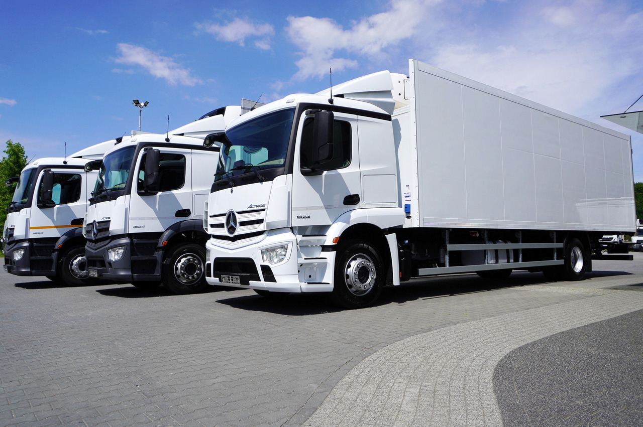 MERCEDES-BENZ Actros 1824 / Refrigerator 22 EPAL / Carrier Supra 1250 / Sleeping cabin / 3 units - Camión frigorífico: foto 5 MERCEDES-BENZ Actros 1824 / Refrigerator 22 EPAL / Carrier Supra 1250 / Sleeping cabin / 3 units - Camión frigorífico: foto 5