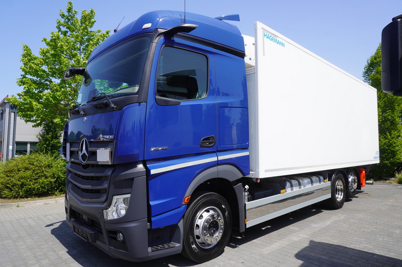 MERCEDES-BENZ Actros 2545 / 2021 / Hagemann refrigerator Multitemperature - Camión frigorífico: foto 2 MERCEDES-BENZ Actros 2545 / 2021 / Hagemann refrigerator Multitemperature - Camión frigorífico: foto 2