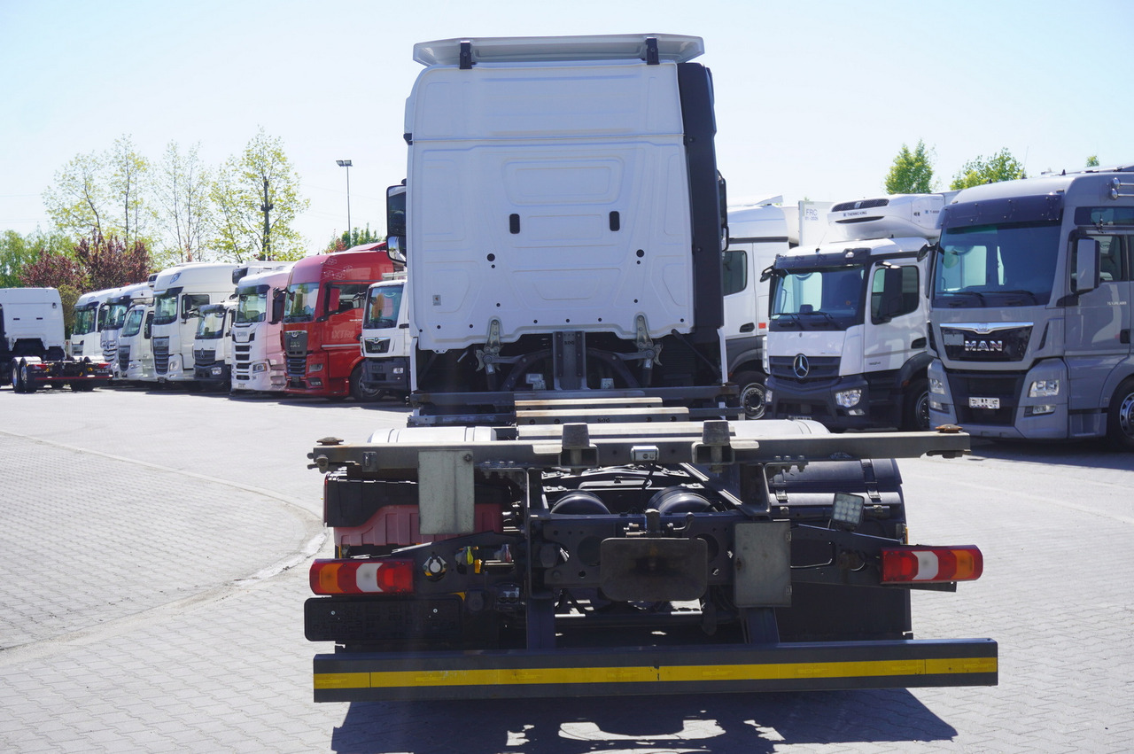 MERCEDES-BENZ Actros 2545 6×2 MP5 / Full ADR / BDF - Camión portacontenedore/ Intercambiable: foto 4 MERCEDES-BENZ Actros 2545 6×2 MP5 / Full ADR / BDF - Camión portacontenedore/ Intercambiable: foto 4