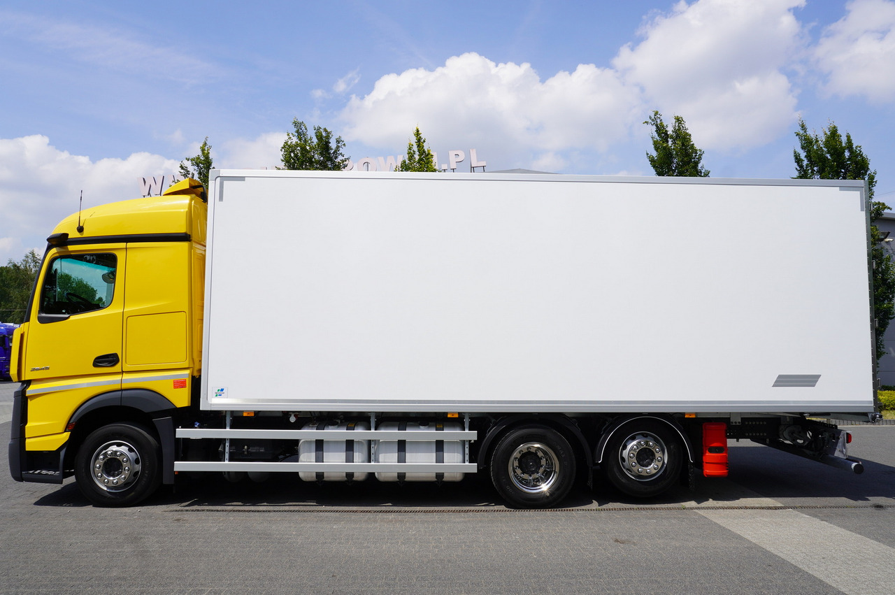MERCEDES-BENZ Actros 2545 MP5 6×2 E6 / NEW Igloocar refrigerator / 19 pallets / Carrier Supra 850 - Camión frigorífico: foto 2 MERCEDES-BENZ Actros 2545 MP5 6×2 E6 / NEW Igloocar refrigerator / 19 pallets / Carrier Supra 850 - Camión frigorífico: foto 2