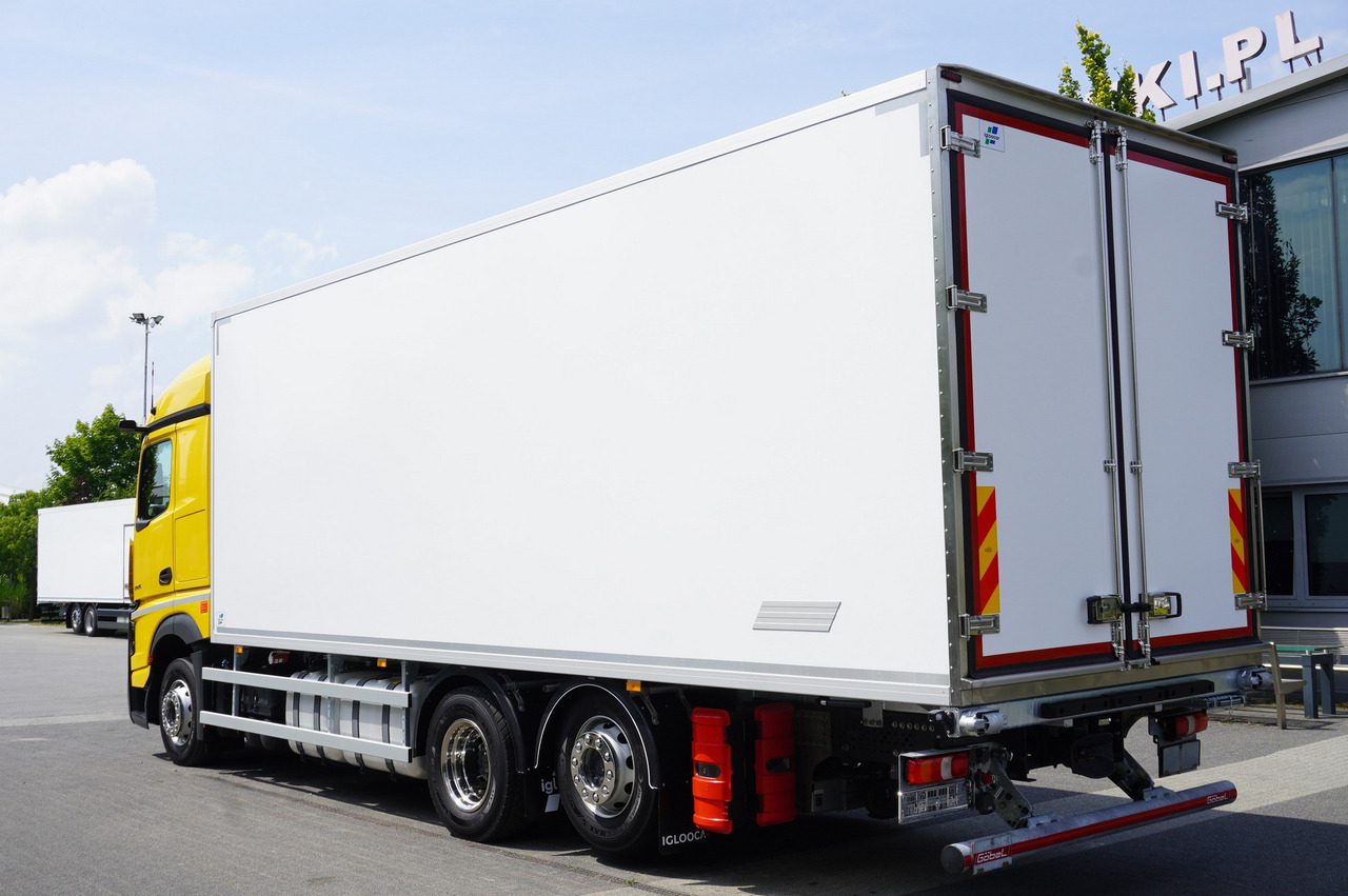 MERCEDES-BENZ Actros 2545 MP5 6×2 E6 / NEW Igloocar refrigerator / 19 pallets / Carrier Supra 850 - Camión frigorífico: foto 3 MERCEDES-BENZ Actros 2545 MP5 6×2 E6 / NEW Igloocar refrigerator / 19 pallets / Carrier Supra 850 - Camión frigorífico: foto 3