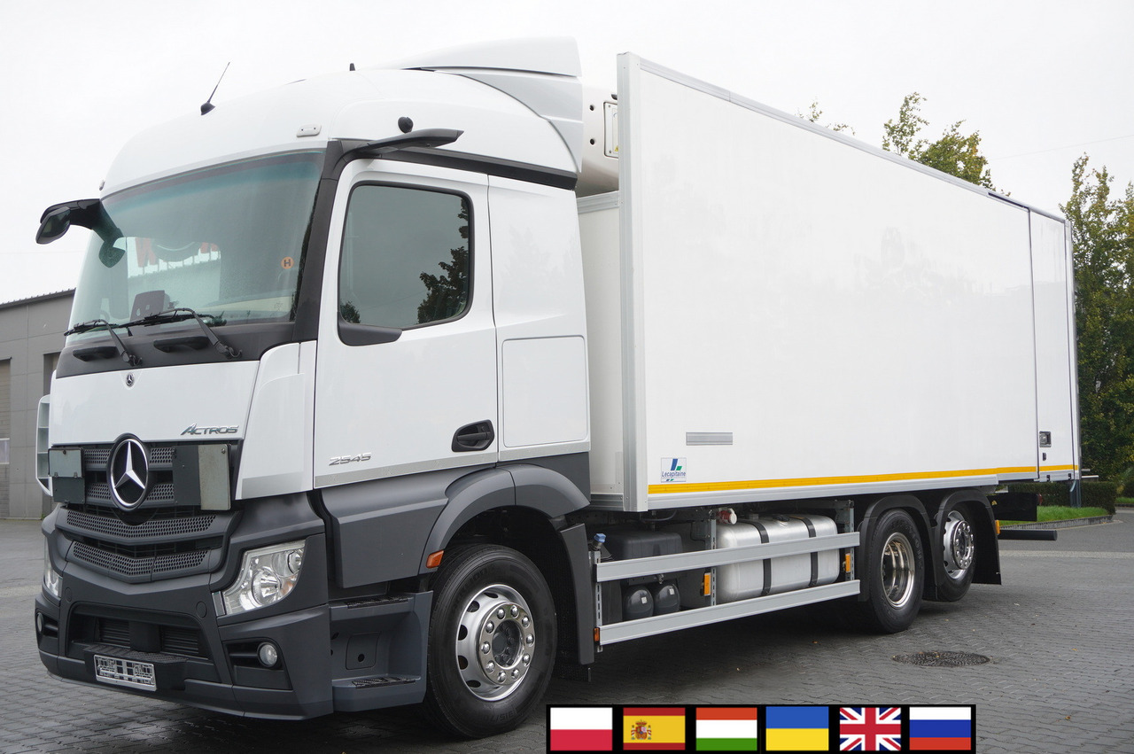 MERCEDES-BENZ Actros 2545 MP5 / Lecapitaine 18 EPAL refrigerator / Bitemperature / Carrier Supra 850 MT / ADR AT - Camión frigorífico: foto 1 MERCEDES-BENZ Actros 2545 MP5 / Lecapitaine 18 EPAL refrigerator / Bitemperature / Carrier Supra 850 MT / ADR AT - Camión frigorífico: foto 1