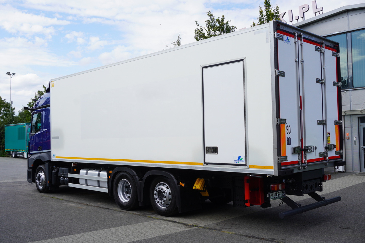 MERCEDES-BENZ Actros 2546 / Lecapitaine refrigerator 20 EPAL / Multitemperature / Carrier Supra 1150 MT - Camión frigorífico: foto 3 MERCEDES-BENZ Actros 2546 / Lecapitaine refrigerator 20 EPAL / Multitemperature / Carrier Supra 1150 MT - Camión frigorífico: foto 3