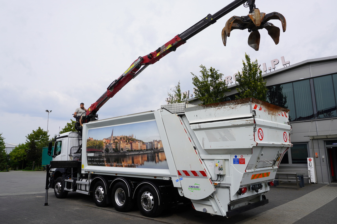 MERCEDES-BENZ Antos 3240 8x2 / Tajfun 5T crane / Farid Industries garbage truck/ 3 steered axles - Limpieza de alcantarillado: foto 2 MERCEDES-BENZ Antos 3240 8x2 / Tajfun 5T crane / Farid Industries garbage truck/ 3 steered axles - Limpieza de alcantarillado: foto 2