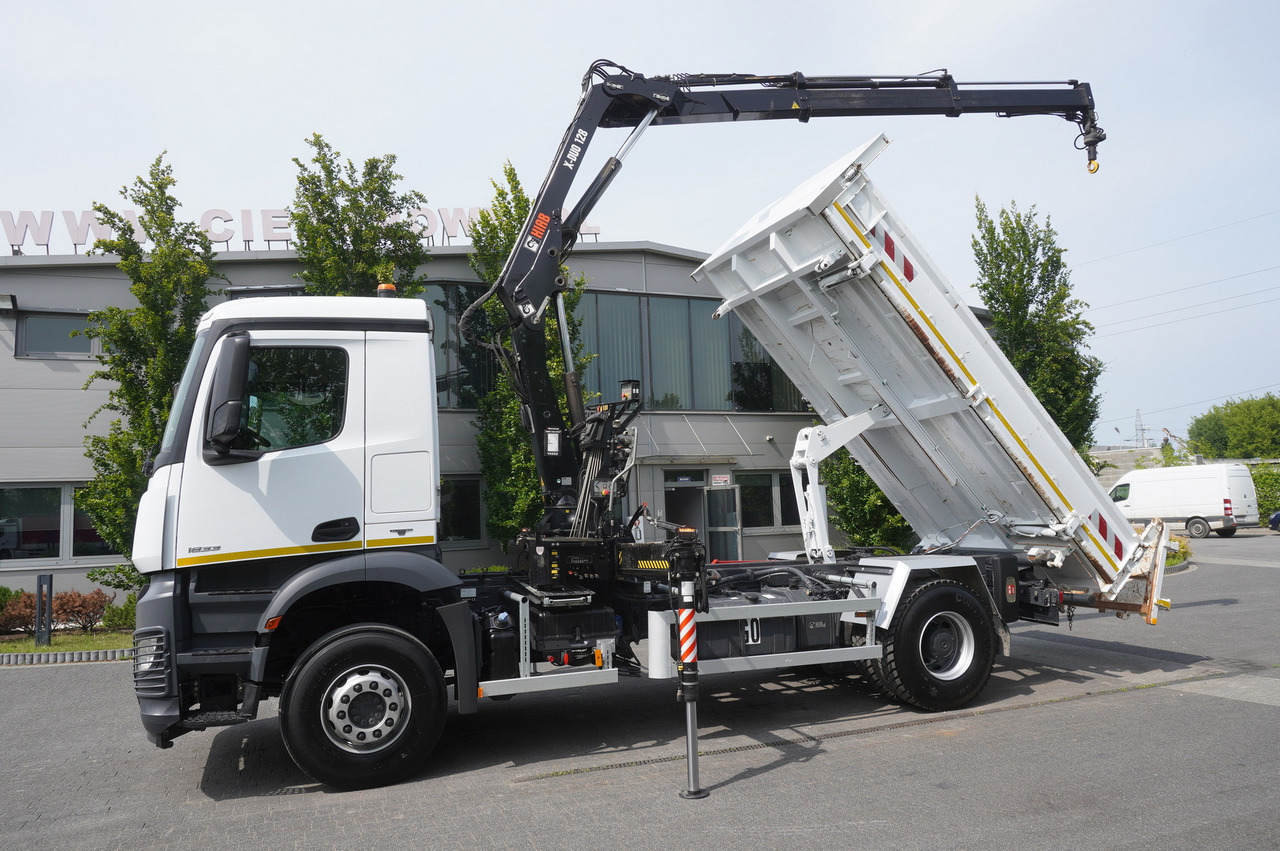 MERCEDES-BENZ Arocs 1833 / 87,000 km!!! / Hds HIAB X-DUO 128 B-2 / three-sided tipper - Camión grúa, Camión grúa: foto 4 MERCEDES-BENZ Arocs 1833 / 87,000 km!!! / Hds HIAB X-DUO 128 B-2 / three-sided tipper - Camión grúa, Camión grúa: foto 4
