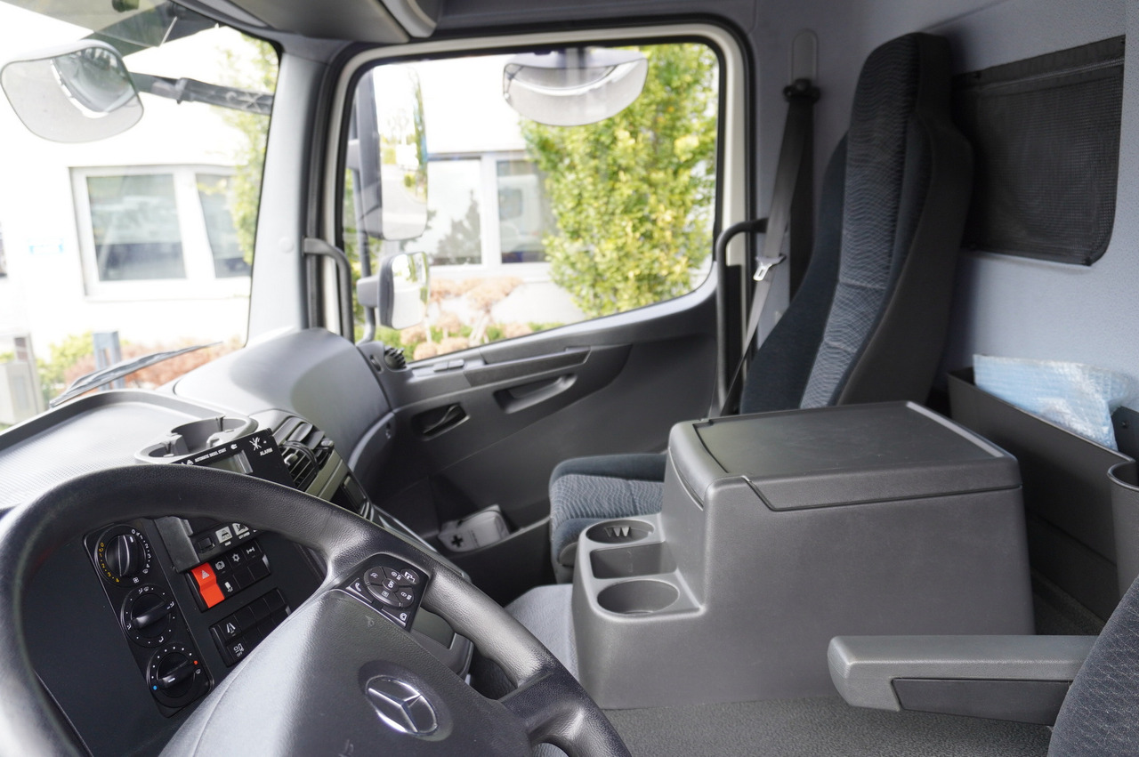 Camión frigorífico MERCEDES-BENZ Atego 1530 E6 Lamberet refrigerated truck 17 pallets / load capacity 7t: foto 17