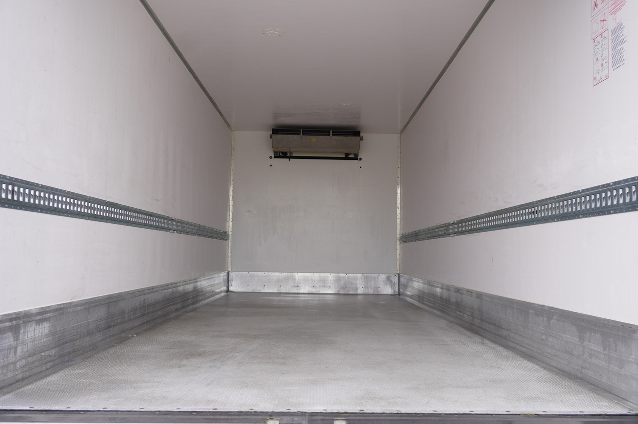 Camión frigorífico MERCEDES-BENZ Atego 1530 E6 Lamberet refrigerated truck 17 pallets / load capacity 7t: foto 13