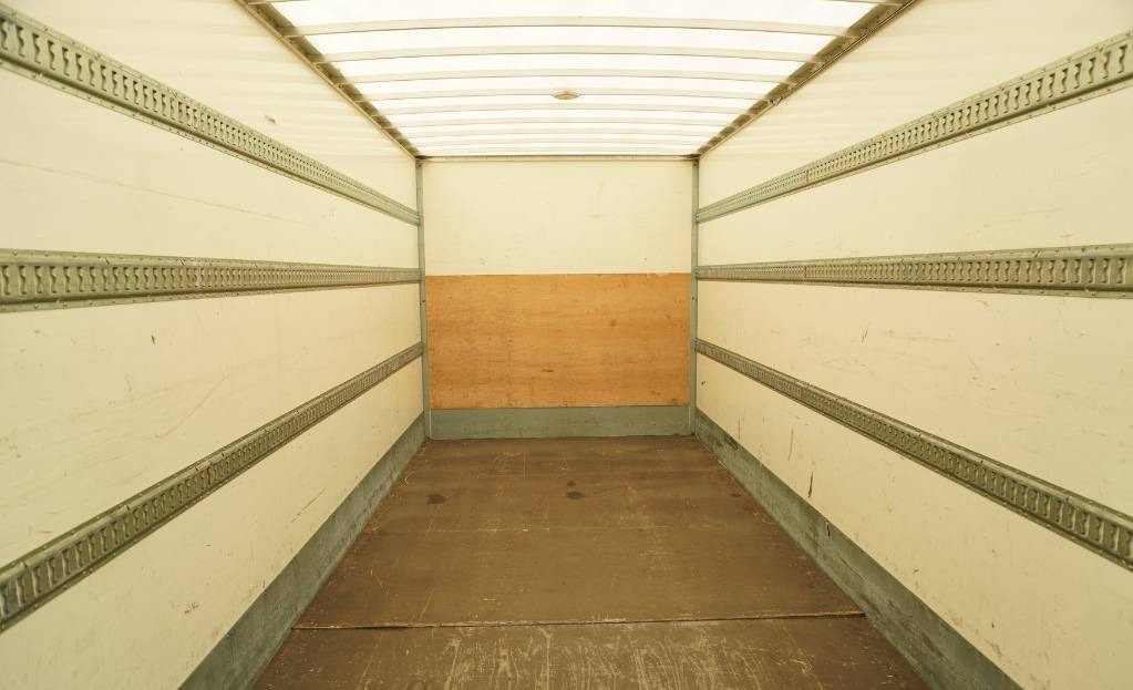 RENAULT D12 E6 / Container 18 pallets / tail lift - Camión caja cerrada: foto 5 RENAULT D12 E6 / Container 18 pallets / tail lift - Camión caja cerrada: foto 5