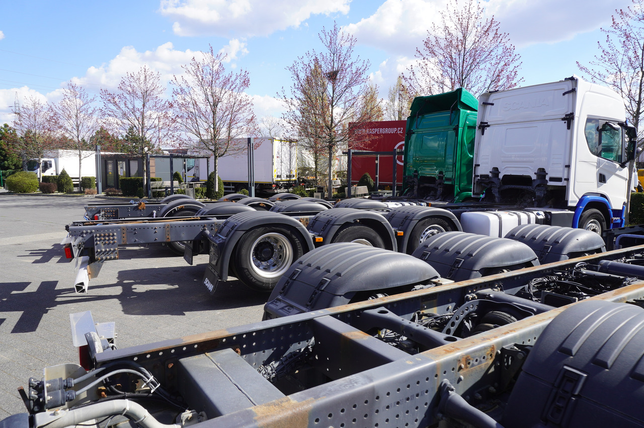 Camión chasis SCANIA R650 V8 / 650 HP/ frame 8.8 m / steered 4th axis / 20 units: foto 7 Camión chasis SCANIA R650 V8 / 650 HP/ frame 8.8 m / steered 4th axis / 20 units: foto 7