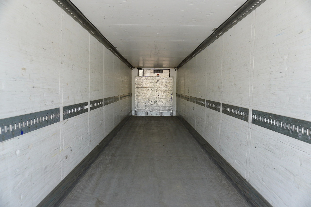 SCHMITZ refrigerated semi-trailer / Thermoking SLX E Spectrum 250 / Multitemperature - Semirremolque frigorífico: foto 4 SCHMITZ refrigerated semi-trailer / Thermoking SLX E Spectrum 250 / Multitemperature - Semirremolque frigorífico: foto 4