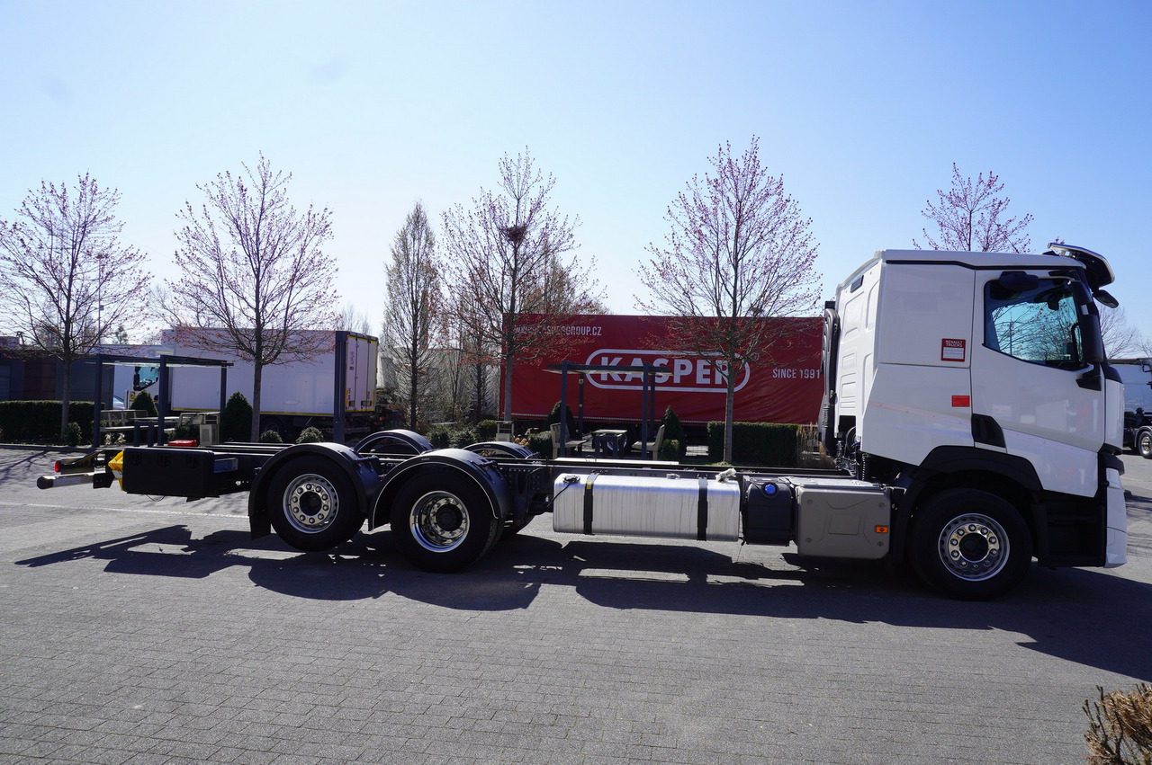 Volvo Renault T520 DTI 13 6x2 / Chassis 8.3 m / 2022 / steered axle - Camión chasis: foto 5 Volvo Renault T520 DTI 13 6x2 / Chassis 8.3 m / 2022 / steered axle - Camión chasis: foto 5