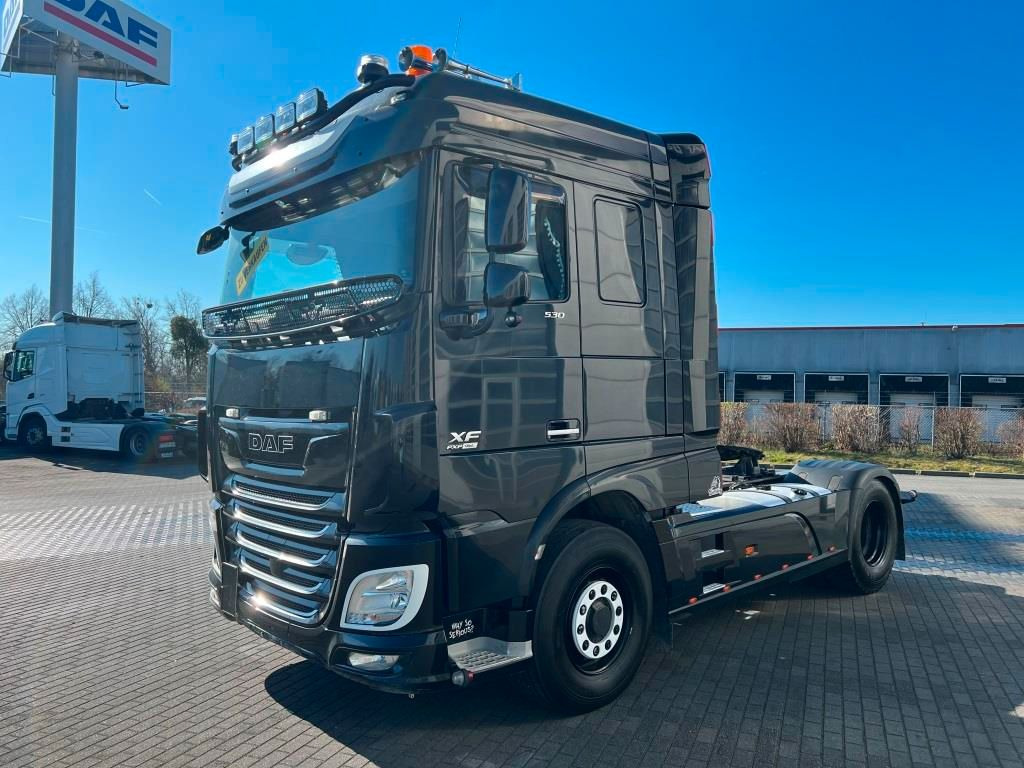 DAF XF 530 FT SC 4x4 PXP Intarder Kipphydraulik - Cabeza tractora: foto 2 DAF XF 530 FT SC 4x4 PXP Intarder Kipphydraulik - Cabeza tractora: foto 2