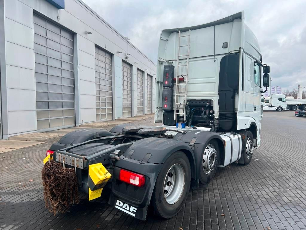 DAF XF 530 FTG 6x2 Retarder Liftlenkachse zZGG 64.5t - Cabeza tractora: foto 4 DAF XF 530 FTG 6x2 Retarder Liftlenkachse zZGG 64.5t - Cabeza tractora: foto 4