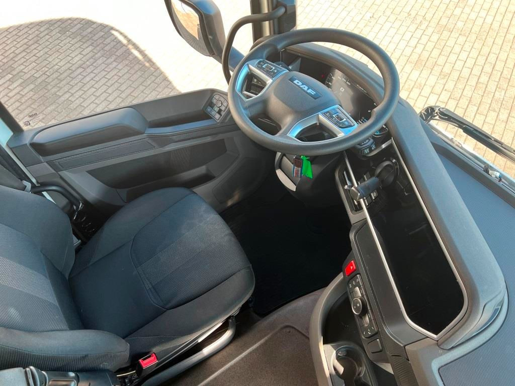 DAF XFn 480 FT Intarder 2xTank 1.105 L Vollspoiler - Cabeza tractora: foto 5 DAF XFn 480 FT Intarder 2xTank 1.105 L Vollspoiler - Cabeza tractora: foto 5