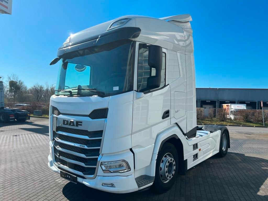 DAF XFn 480 FT Intarder 2xTank 1.105 L Vollspoiler - Cabeza tractora: foto 2 DAF XFn 480 FT Intarder 2xTank 1.105 L Vollspoiler - Cabeza tractora: foto 2