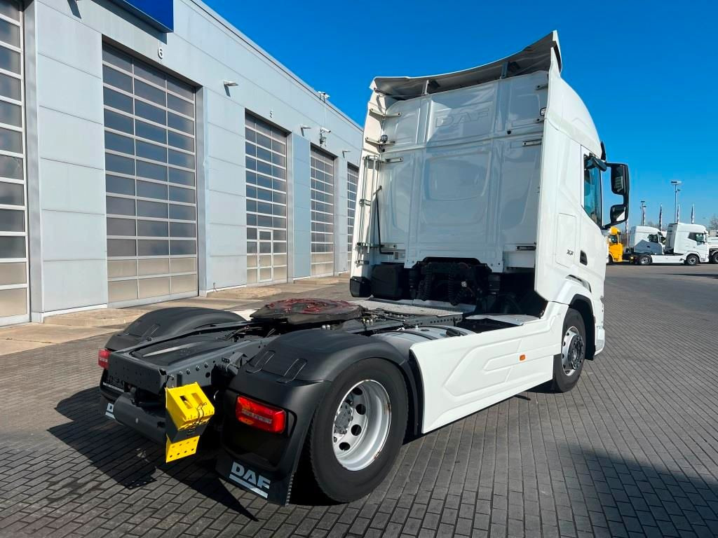 DAF XFn 480 FT Intarder 2xTank 1.105 L Vollspoiler - Cabeza tractora: foto 4 DAF XFn 480 FT Intarder 2xTank 1.105 L Vollspoiler - Cabeza tractora: foto 4