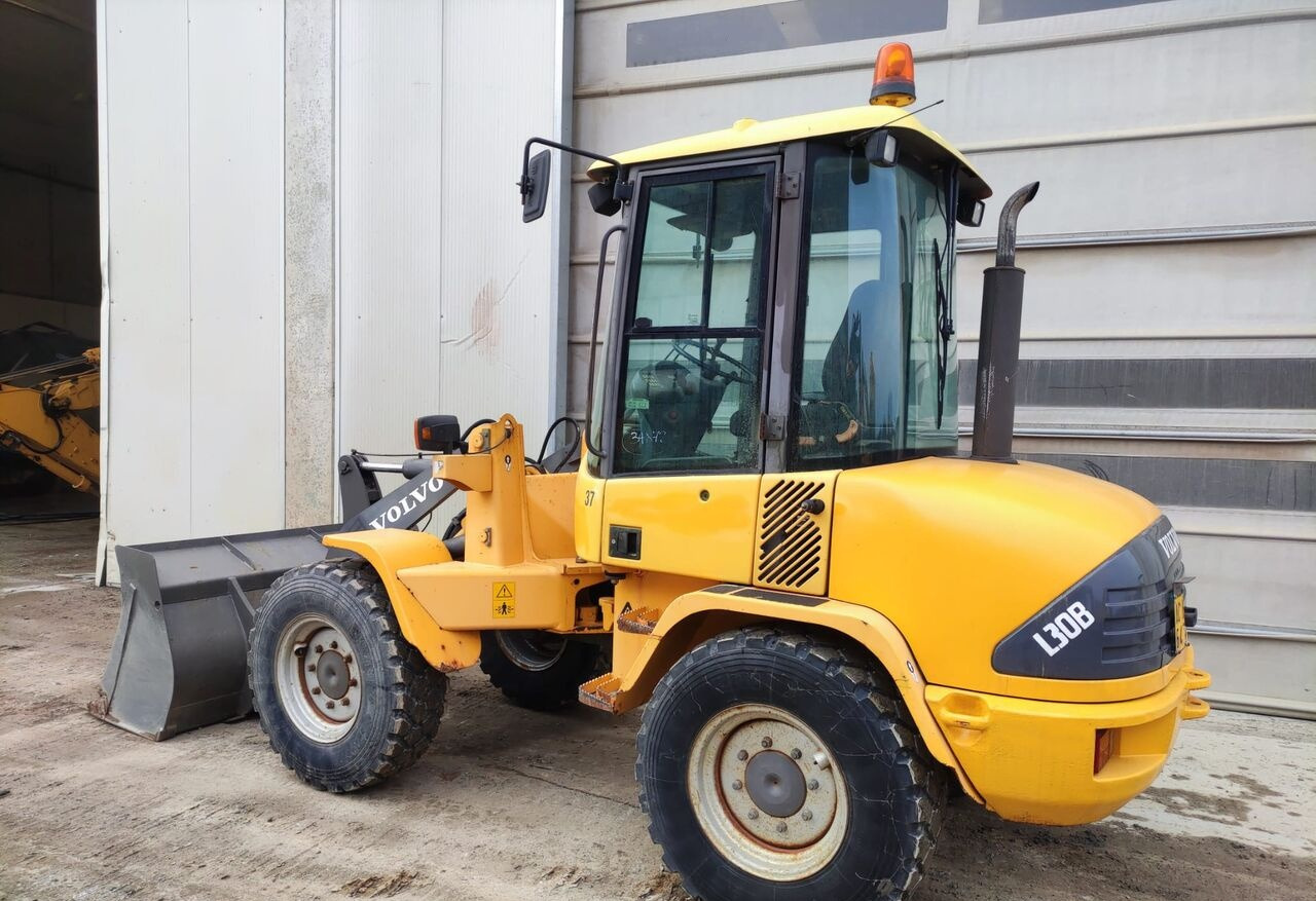 Volvo L30B - Cargadora de ruedas: foto 1 Volvo L30B - Cargadora de ruedas: foto 1