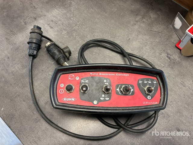 2012 Kuhn FC883-FF Disc Mower - Segadora: foto 3 2012 Kuhn FC883-FF Disc Mower - Segadora: foto 3