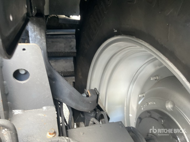 2015 Massey Ferguson 8737 4WD Tractor - Tractor: foto 5 2015 Massey Ferguson 8737 4WD Tractor - Tractor: foto 5