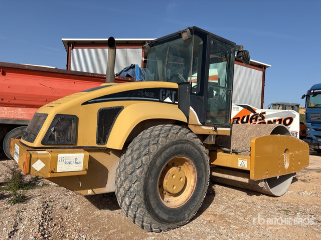 2004 Cat CS-663E Smooth Drum Compactor - Compactador: foto 3 2004 Cat CS-663E Smooth Drum Compactor - Compactador: foto 3