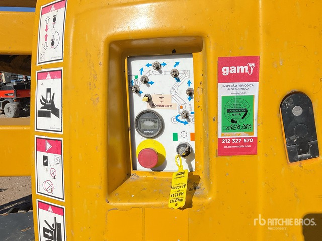 2006 Haulotte HA12IP 2WD Electric Articulating Boom Lift - Plataforma articulada: foto 5 2006 Haulotte HA12IP 2WD Electric Articulating Boom Lift - Plataforma articulada: foto 5