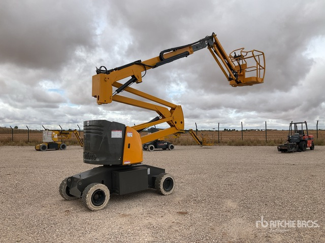 2007 Haulotte HA15IP 2WD Electric Articulating Boom Lift - Plataforma articulada: foto 1 2007 Haulotte HA15IP 2WD Electric Articulating Boom Lift - Plataforma articulada: foto 1