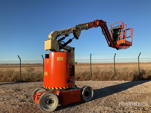 2007 JLG E300 AJP 2WD Electric Articulating Boom Lift - Plataforma articulada: foto 1 2007 JLG E300 AJP 2WD Electric Articulating Boom Lift - Plataforma articulada: foto 1