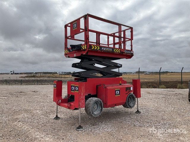 2011 Manitou 120SC 4x4 Diesel Scissor Lift - Plataforma de tijeras: foto 2 2011 Manitou 120SC 4x4 Diesel Scissor Lift - Plataforma de tijeras: foto 2