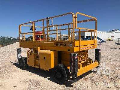 HAULOTTE H12SDX 4x4 - Plataforma de tijeras: foto 4 HAULOTTE H12SDX 4x4 - Plataforma de tijeras: foto 4