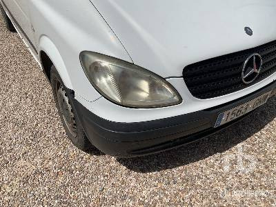 Camión caja cerrada MERCEDES-BENZ 109CDI: foto 12