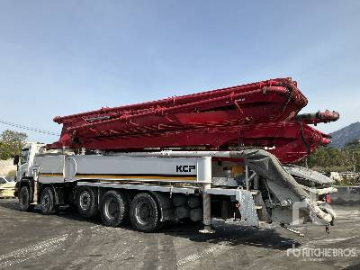 SCANIA PC124 C420 2005 KCP KCP48ZX200 48 m on 10x ... - Camión bomba de hormigón: foto 2 SCANIA PC124 C420 2005 KCP KCP48ZX200 48 m on 10x ... - Camión bomba de hormigón: foto 2