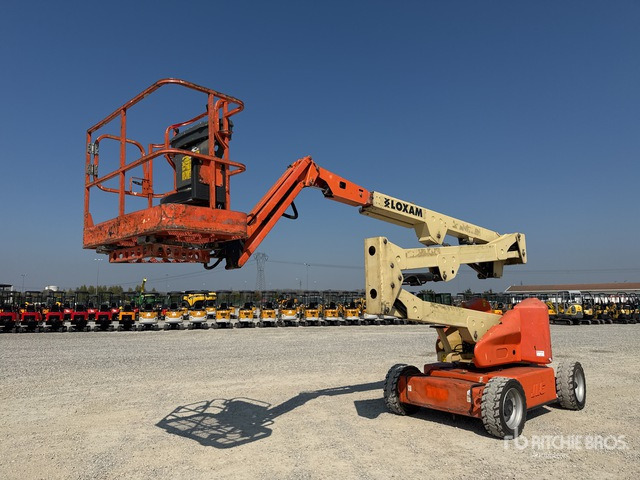 2008 JLG E450AJ Piattaforma monobraccio articolata - Plataforma articulada: foto 1 2008 JLG E450AJ Piattaforma monobraccio articolata - Plataforma articulada: foto 1
