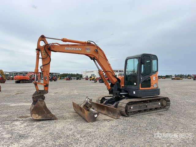 2009 Doosan DX80R Escavatore cingolato - Excavadora de cadenas: foto 1 2009 Doosan DX80R Escavatore cingolato - Excavadora de cadenas: foto 1