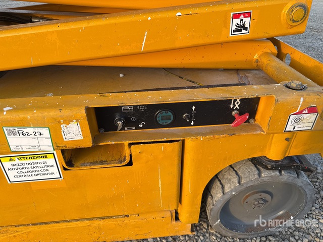 2011 Haulotte Compact 14 Electric Scissor Lift - Plataforma de tijeras: foto 5 2011 Haulotte Compact 14 Electric Scissor Lift - Plataforma de tijeras: foto 5