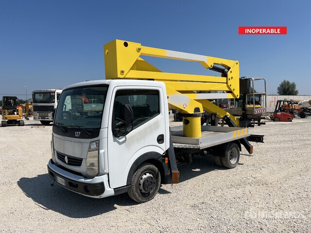 2011 Renault 2011 Socage DA320 20 m on (Inop ... Bucket Truck - Camión con plataforma elevadora: foto 2 2011 Renault 2011 Socage DA320 20 m on (Inop ... Bucket Truck - Camión con plataforma elevadora: foto 2