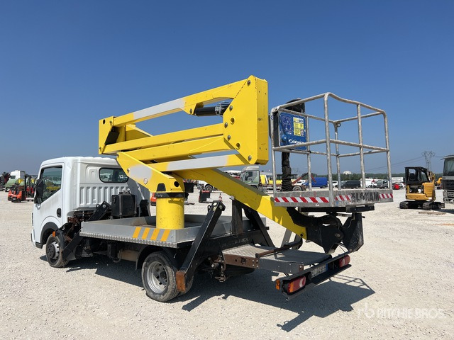 2011 Renault 2011 Socage DA320 20 m on (Inop ... Bucket Truck - Camión con plataforma elevadora: foto 4 2011 Renault 2011 Socage DA320 20 m on (Inop ... Bucket Truck - Camión con plataforma elevadora: foto 4