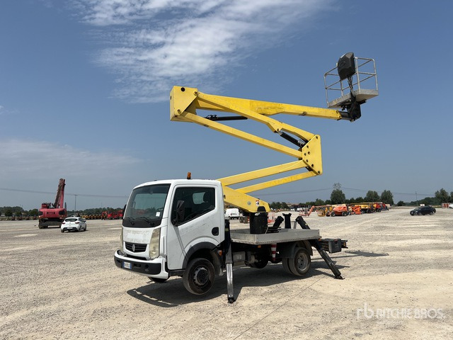2011 Renault Maxity 2011 Socage DA320 20 m on Bucket Truck - Camión con plataforma elevadora: foto 2 2011 Renault Maxity 2011 Socage DA320 20 m on Bucket Truck - Camión con plataforma elevadora: foto 2