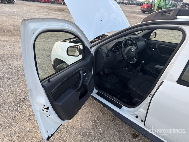 2014 DACIA DUSTER 4WD SUV - SUV/ Todoterreno: foto 5 2014 DACIA DUSTER 4WD SUV - SUV/ Todoterreno: foto 5