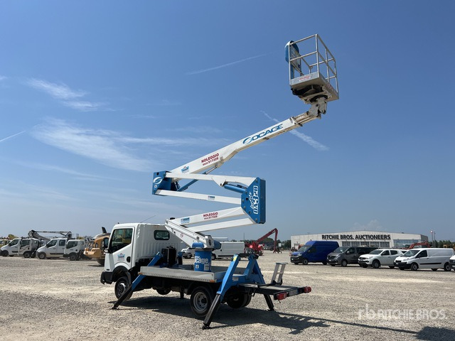 2014 Nissan Cabstar 35.12 2014 Socage DA320 20 m on Bucket Truck - Camión con plataforma elevadora: foto 3 2014 Nissan Cabstar 35.12 2014 Socage DA320 20 m on Bucket Truck - Camión con plataforma elevadora: foto 3