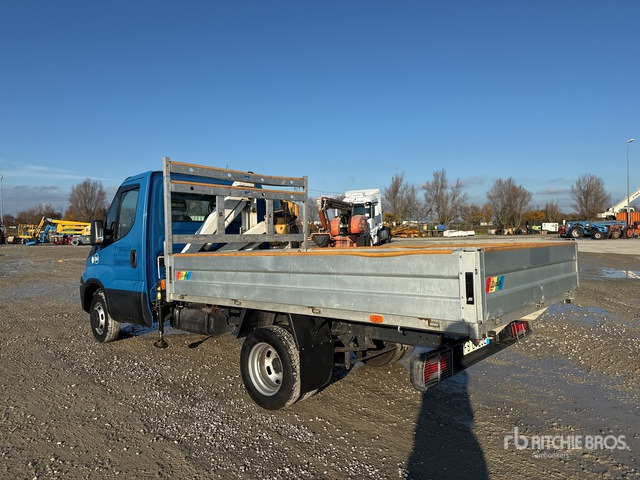 2016 Iveco 35C11 2016 Bonfiglioli P2300 L/2SI on ... Flatbed Truck with Crane - Furgoneta caja abierta: foto 5 2016 Iveco 35C11 2016 Bonfiglioli P2300 L/2SI on ... Flatbed Truck with Crane - Furgoneta caja abierta: foto 5