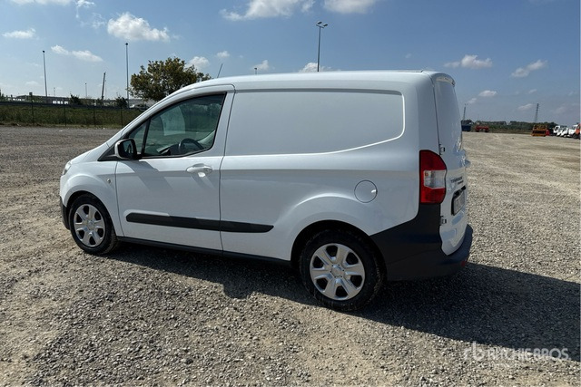 2018 Ford Transit Courier Autocarro furgonato - Furgoneta pequeña: foto 3 2018 Ford Transit Courier Autocarro furgonato - Furgoneta pequeña: foto 3