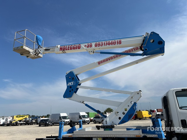 2019 Isuzu 21 2018 Socage 20D 20 m on Bucket Truck - Camión con plataforma elevadora: foto 5 2019 Isuzu 21 2018 Socage 20D 20 m on Bucket Truck - Camión con plataforma elevadora: foto 5