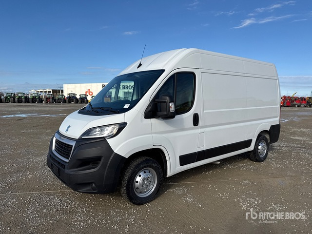 2021 Peugeot Boxer 333 L2H2 2.0 BLUEHDI 140CV Van Truck - Camión caja cerrada: foto 1 2021 Peugeot Boxer 333 L2H2 2.0 BLUEHDI 140CV Van Truck - Camión caja cerrada: foto 1